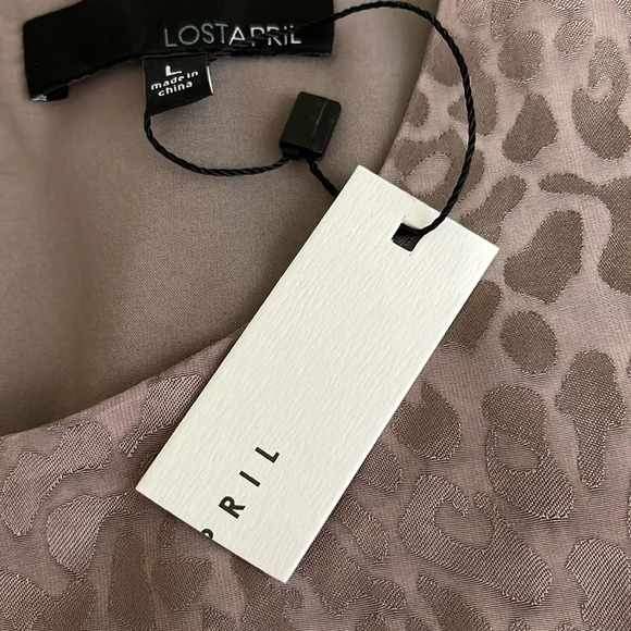 Lost April Taupe Animal Print Short Sleeve Shift Dress - Size Large - NEW - Picture 5 of 7